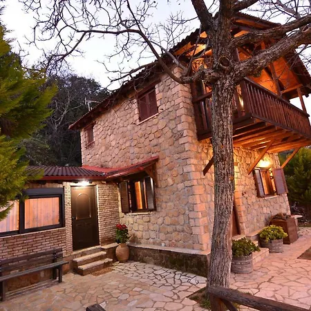 φιλάνθη Κάτω Τρίκαλα Κορινθίας